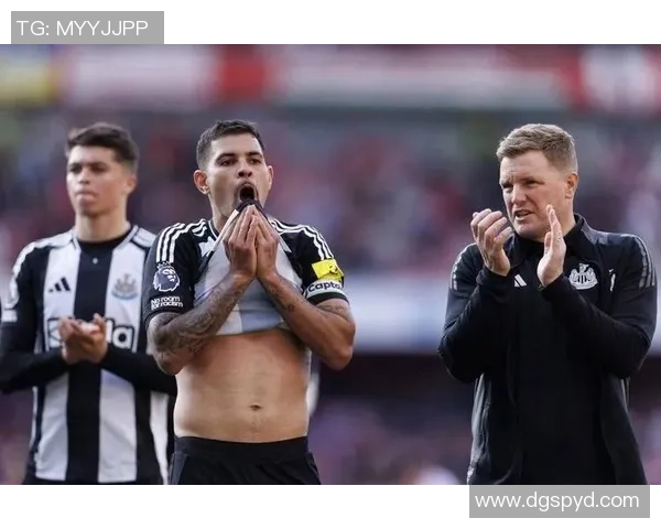 可怜的足球明星在荣耀与孤独之间的挣扎与救赎之路