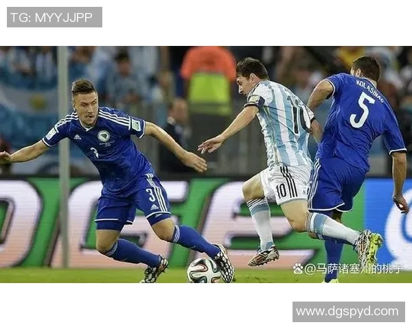 央视曾播足球明星节目回顾与影响探讨